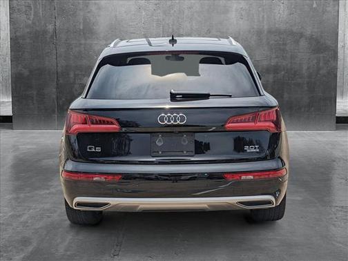 2018 Audi Q5 2.0T Premium Plus