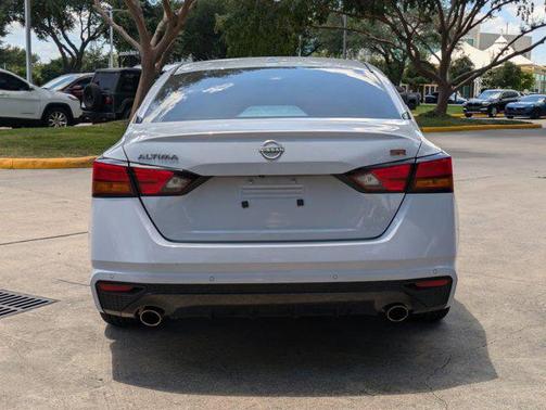 2023 Nissan Altima SR FWD