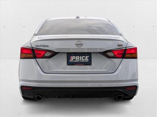 2023 Nissan Altima SR FWD