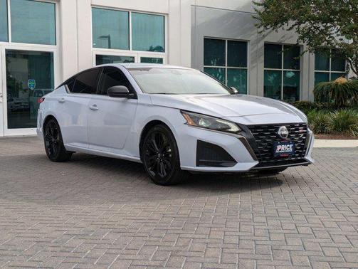 2023 Nissan Altima SR FWD