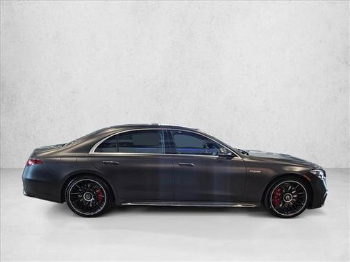MANUFAKTUR Graphite Gray Magno 2026 Mercedes-Benz AMG S 63 E 4MATIC