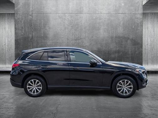 2025 Mercedes-Benz GLC 300 Base