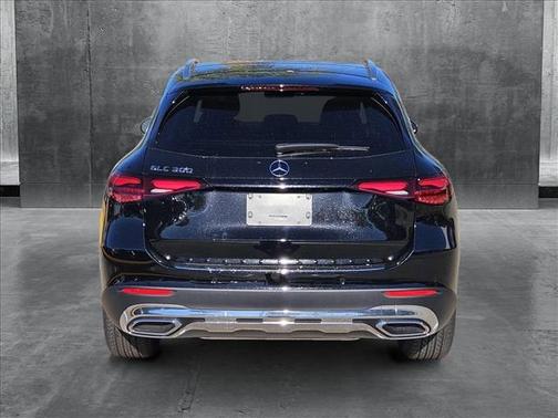 2025 Mercedes-Benz GLC 300 Base