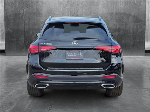 2025 Mercedes-Benz GLC 300 Base