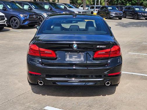 Jet Black 2019 BMW 530 530i