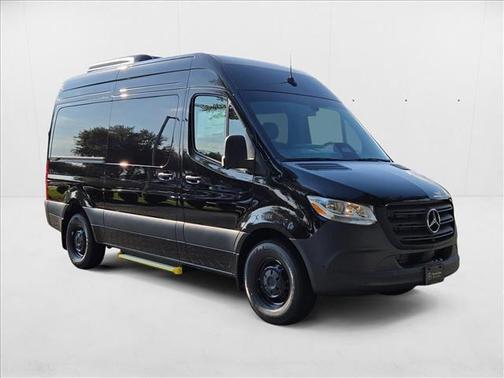 2025 Mercedes-Benz Sprinter 2500 Standard Roof