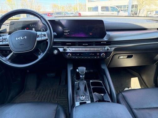Ebony Black 2023 Kia Telluride LX