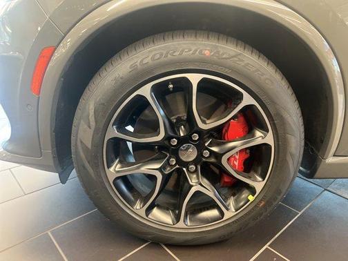 Destroyer Gray Clearcoat 2026 Dodge Durango SRT Hellcat