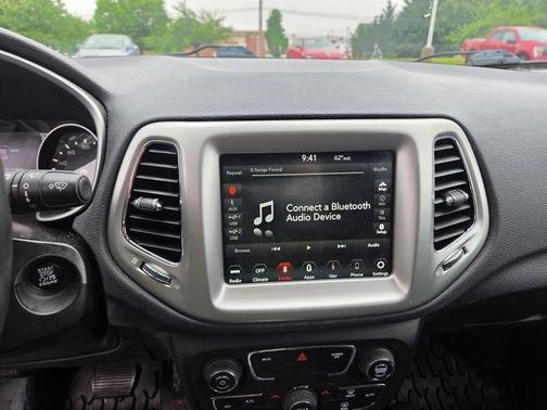 Jazz Blue Pearlcoat 2019 Jeep Compass Latitude