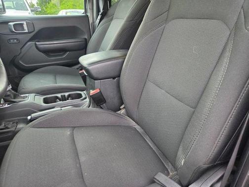 Granite Crystal Clearcoat Metallic 2023 Jeep Gladiator Sport