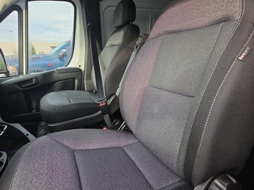Bright White Clearcoat 2026 RAM ProMaster 2500 High Roof