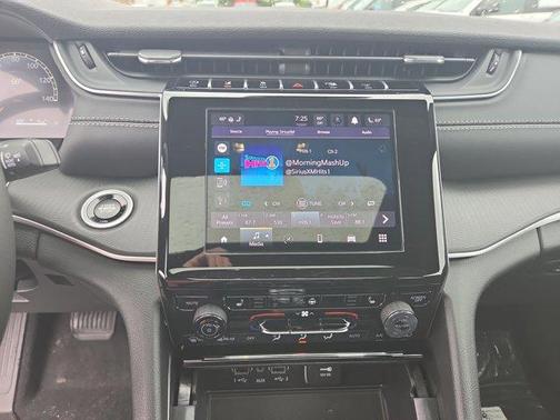 Diamond Black 2026 Jeep Grand Cherokee Laredo X