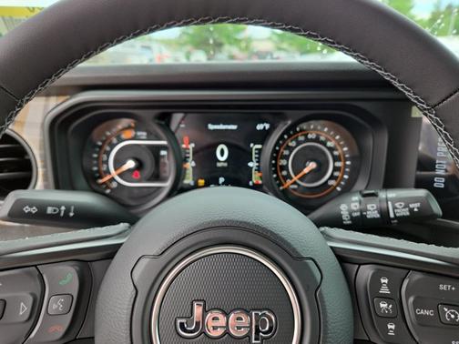 Black Clearcoat 2026 Jeep Wrangler 85th Anniversary