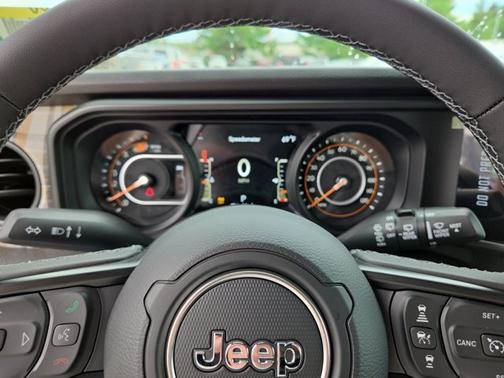 Black Clearcoat 2026 Jeep Wrangler 85th Anniversary