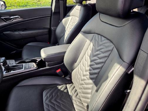 Ebony Black 2026 Kia Sportage X-Pro Prestige