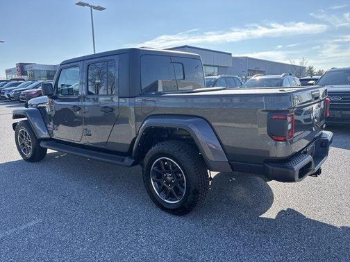 Granite Crystal Clearcoat Metallic 2022 Jeep Gladiator Overland