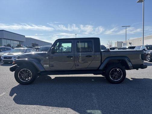 Granite Crystal Clearcoat Metallic 2022 Jeep Gladiator Overland