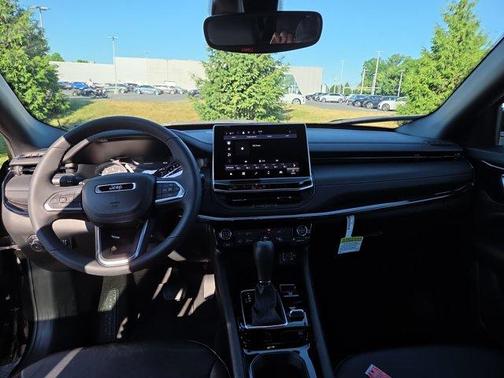 Diamond Black 2026 Jeep Compass Latitude