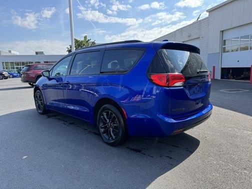 2020 Chrysler Pacifica AWD Launch Edition