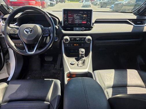 Blizzard Pearl 2020 Toyota RAV4 Hybrid XSE