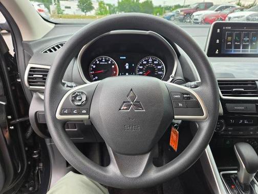 Tarmac Black Metallic 2018 Mitsubishi Eclipse Cross LE