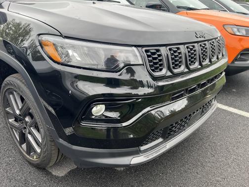 Diamond Black 2026 Jeep Compass Limited Altitude