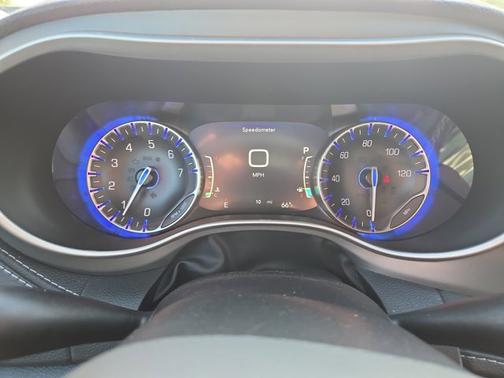 Diamond Black 2027 Chrysler Pacifica SELECT