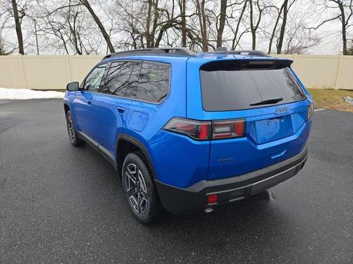 Hydro Blue Pearlcoat 2026 Jeep Cherokee LAREDO/LIMITED