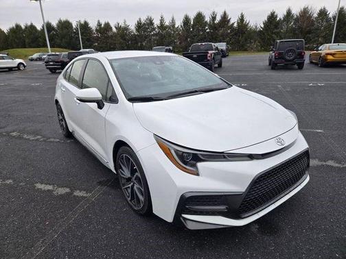 White 2022 Toyota Corolla SE