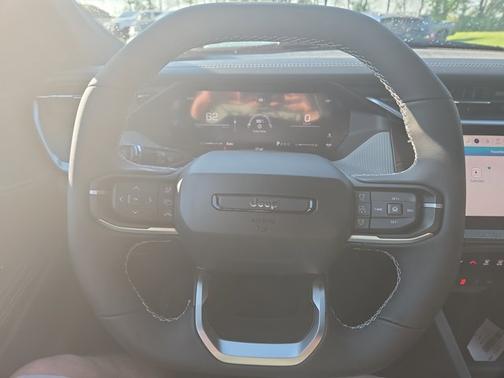 Diamond Black 2026 Jeep Cherokee LAREDO/LIMITED