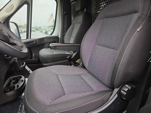 Bright White Clearcoat 2025 RAM ProMaster 3500 Low Roof