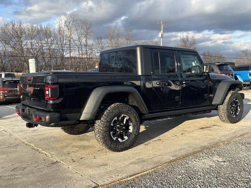 Black Clearcoat 2026 Jeep Gladiator Rubicon