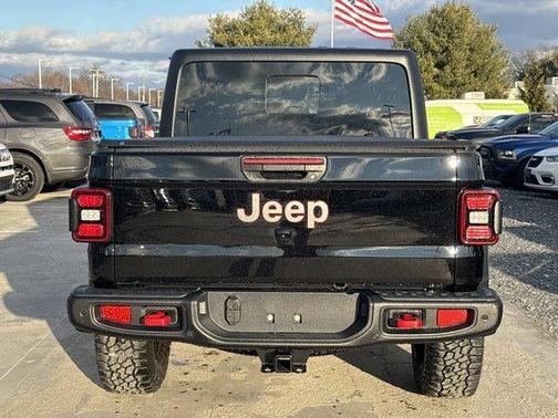 Black Clearcoat 2026 Jeep Gladiator Rubicon