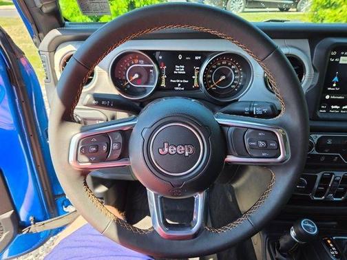 Hydro Blue Pearlcoat 2023 Jeep Gladiator Overland