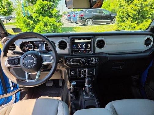 Hydro Blue Pearlcoat 2023 Jeep Gladiator Overland
