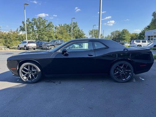 2022 Dodge Challenger SXT