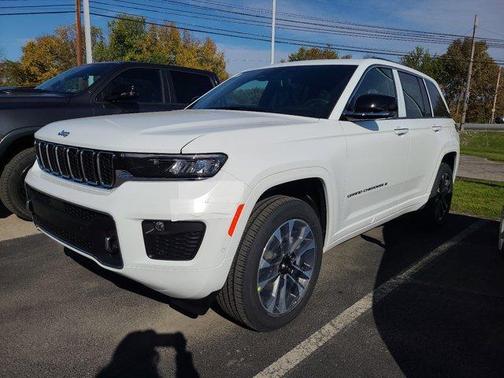 Bright White Clearcoat 2024 Jeep Grand Cherokee Overland