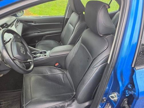 Blue Streak / Midnight Black Metallic 2018 Toyota Camry XSE