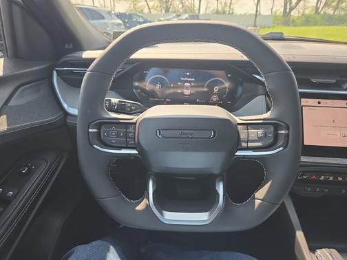 Bright White Clearcoat 2026 Jeep Cherokee LAREDO/LIMITED