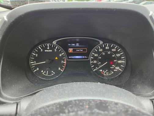 Glacier White 2018 Nissan Pathfinder SV