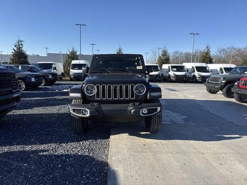 Black Clearcoat 2026 Jeep Wrangler Sahara
