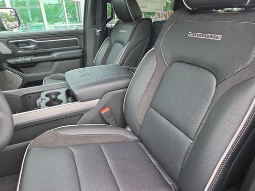 Diamond Black 2026 RAM 1500 Laramie