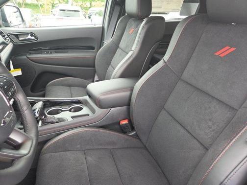 DB Black Clearcoat 2026 Dodge Durango GT
