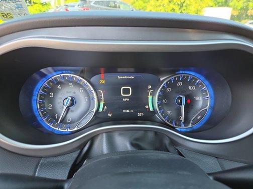 Diamond Black 2026 Chrysler Pacifica Select