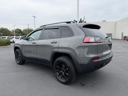 2022 Jeep Cherokee X 4x4