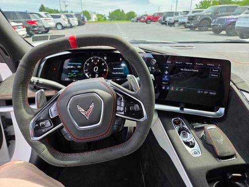 White Pearl Metallic 2023 Chevrolet Corvette Stingray w/3LT