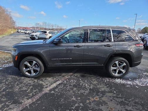 Metallic 2026 Jeep Grand Cherokee Limited