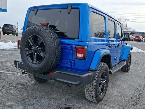Hydro Blue Pearlcoat 2021 Jeep Wrangler Unlimited Sahara Altitude