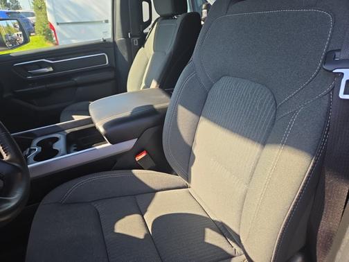Bright White Clearcoat 2022 RAM 1500 Big Horn