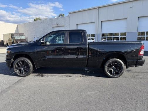 2021 RAM 1500 Big Horn Quad Cab 4x4 64' Box